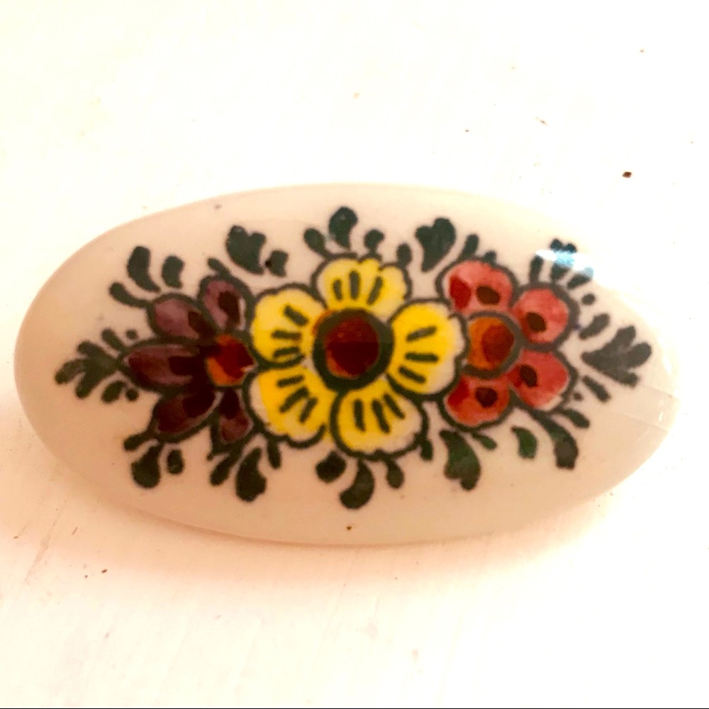 Vintage Dutch made in Holland porcelain floral pin.